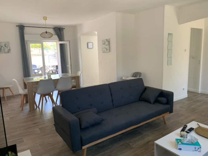 Maison Avec Piscine Aux Portes De La Provence - France