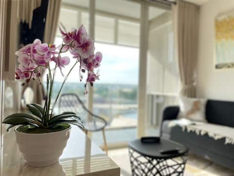 Cozy 2 BR apt in Landmark Bandung city center