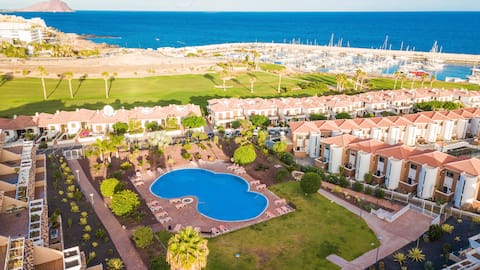 Beautiful luxury apartment with sea view