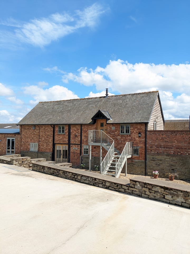 Luxury Appartment, on South Shropshire Farm Condominiums for Rent in