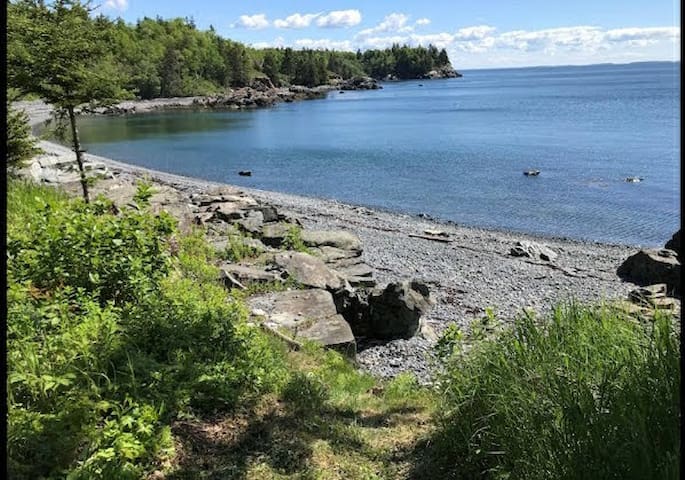 Beautiful 4 Bedroom Cottage on the Bay of Fundy