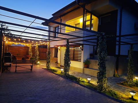 Cedar House near the sea, mountain and lake