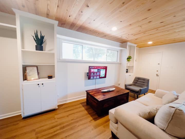 Studio Apartment | Comfy&clean |Perfect For Travel - Bossier City, LA