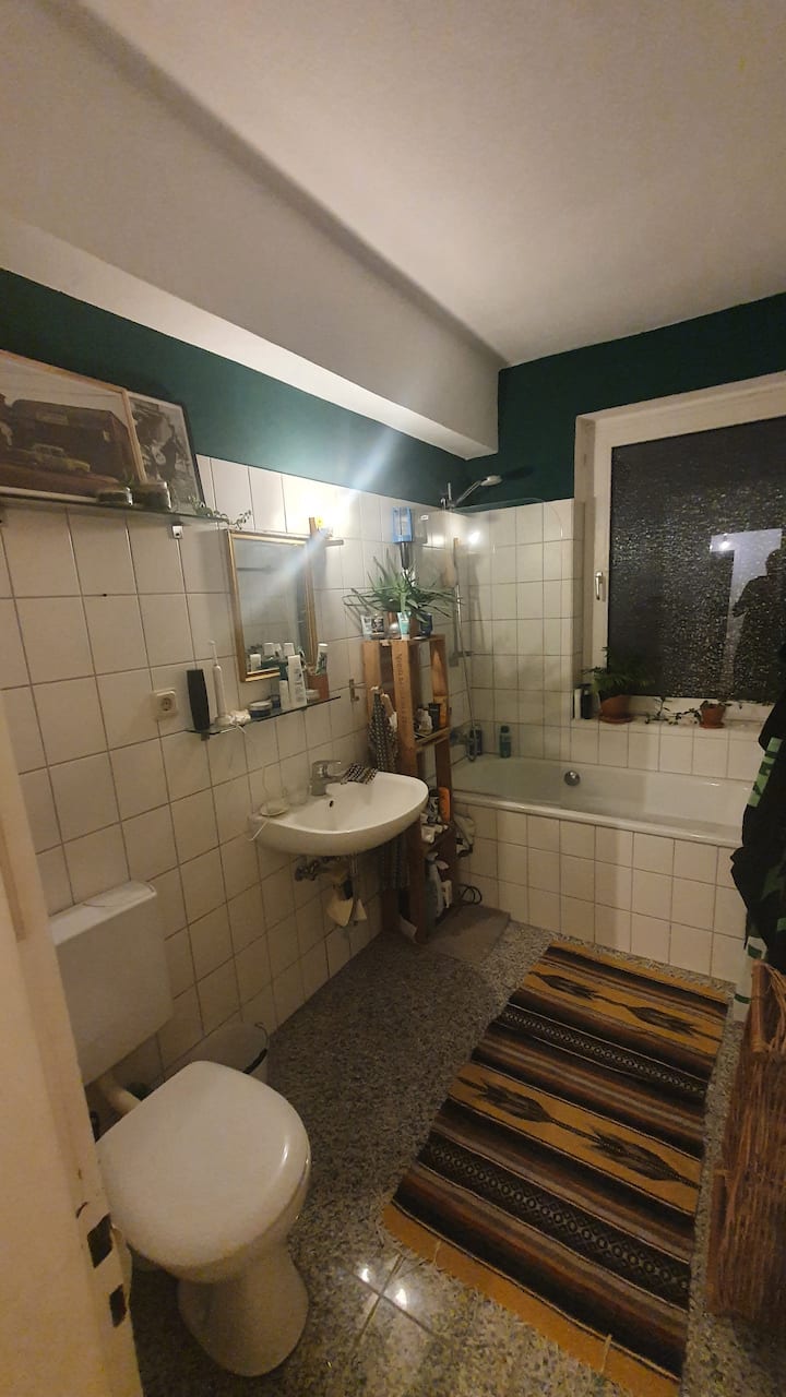 Schöne Zweizimmerwohnung Mit Balkon - Cologne