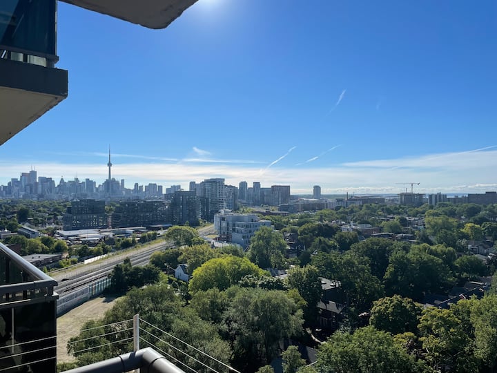 Breathtaking Panoramic ViewRustic Parkdale Apt Apartments for Rent