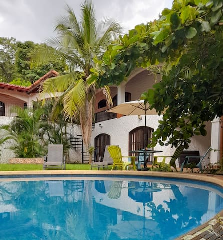 Casa Elena en la Isabela.