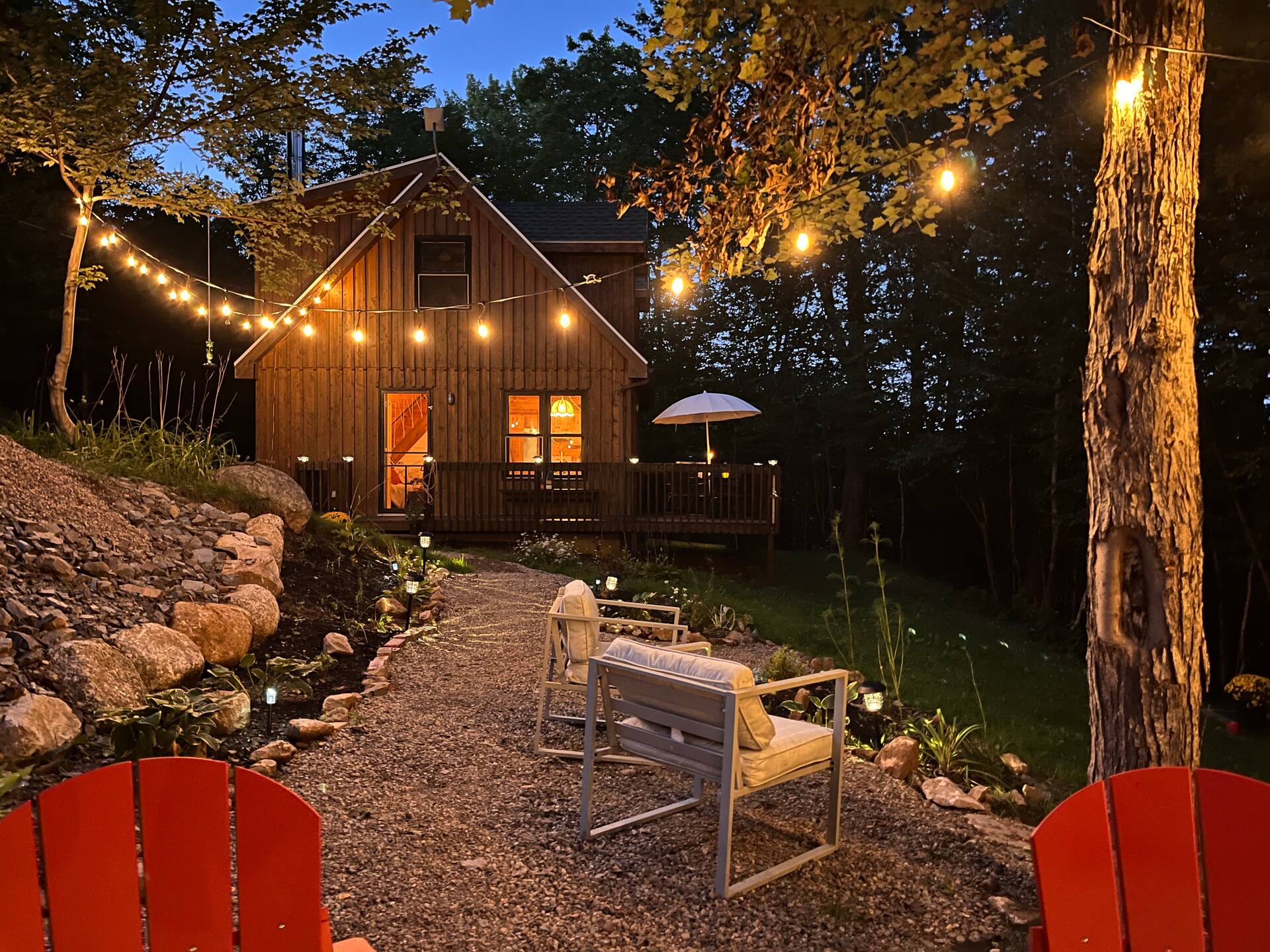 Private cabin on a lake - kayaks, SUP, fire pit