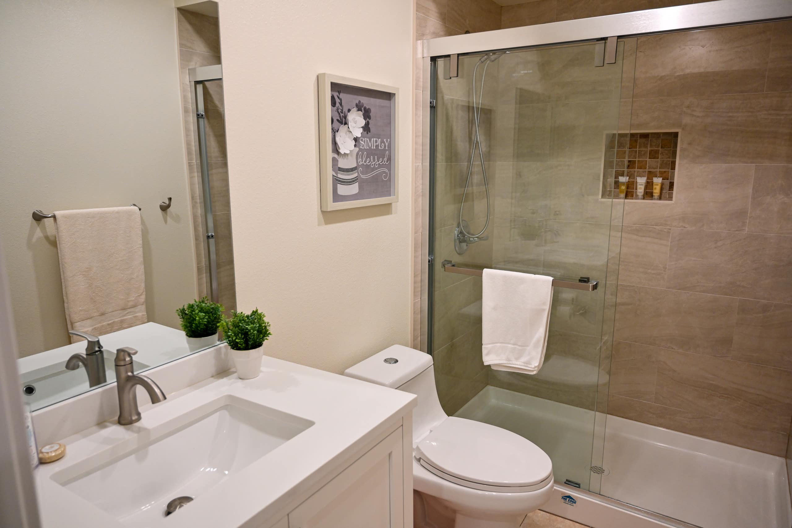 Home in San Francisco · ★4.97 · 2 bedrooms · 3 beds · 2 baths - Image 11