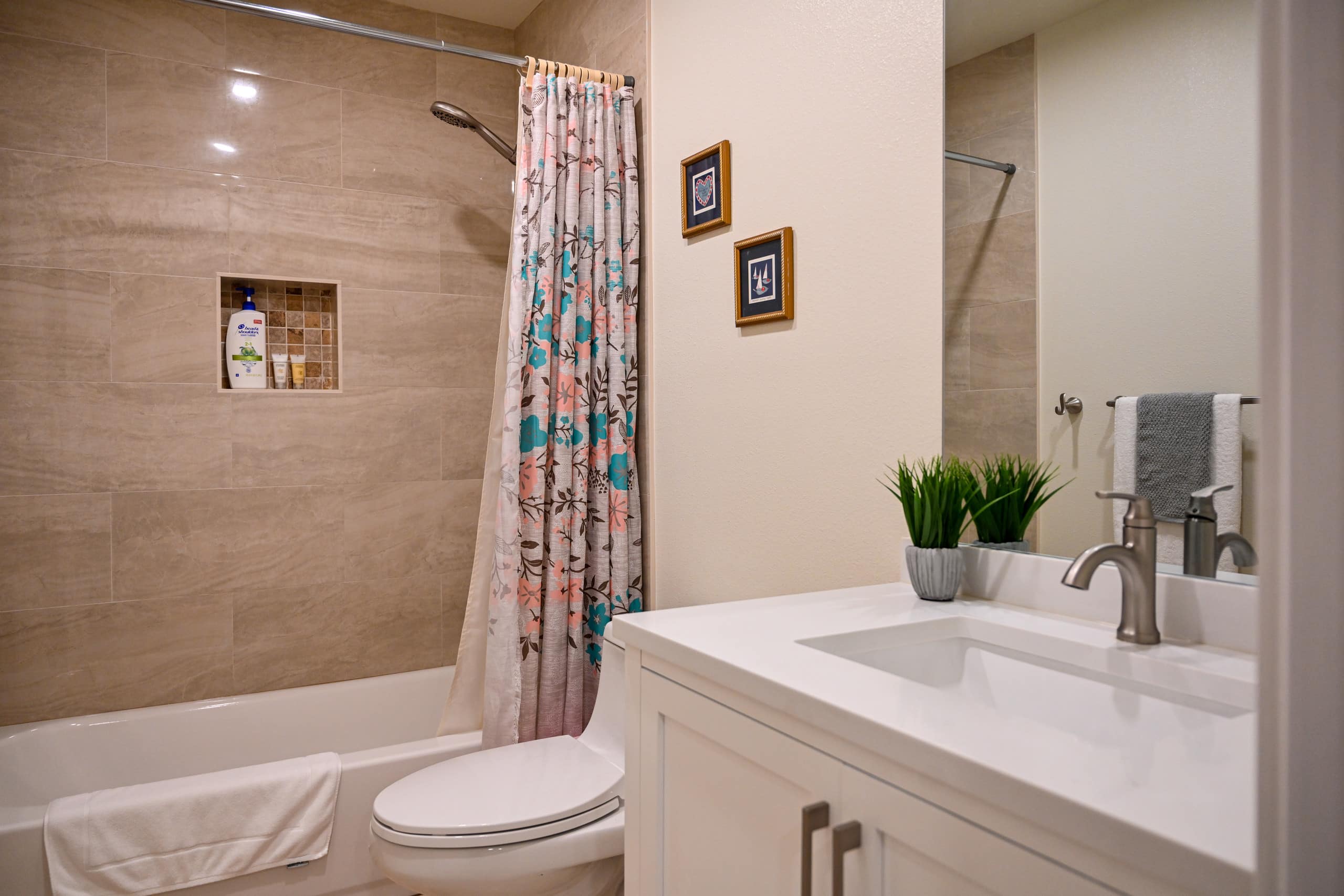 Home in San Francisco · ★4.97 · 2 bedrooms · 3 beds · 2 baths - Image 12