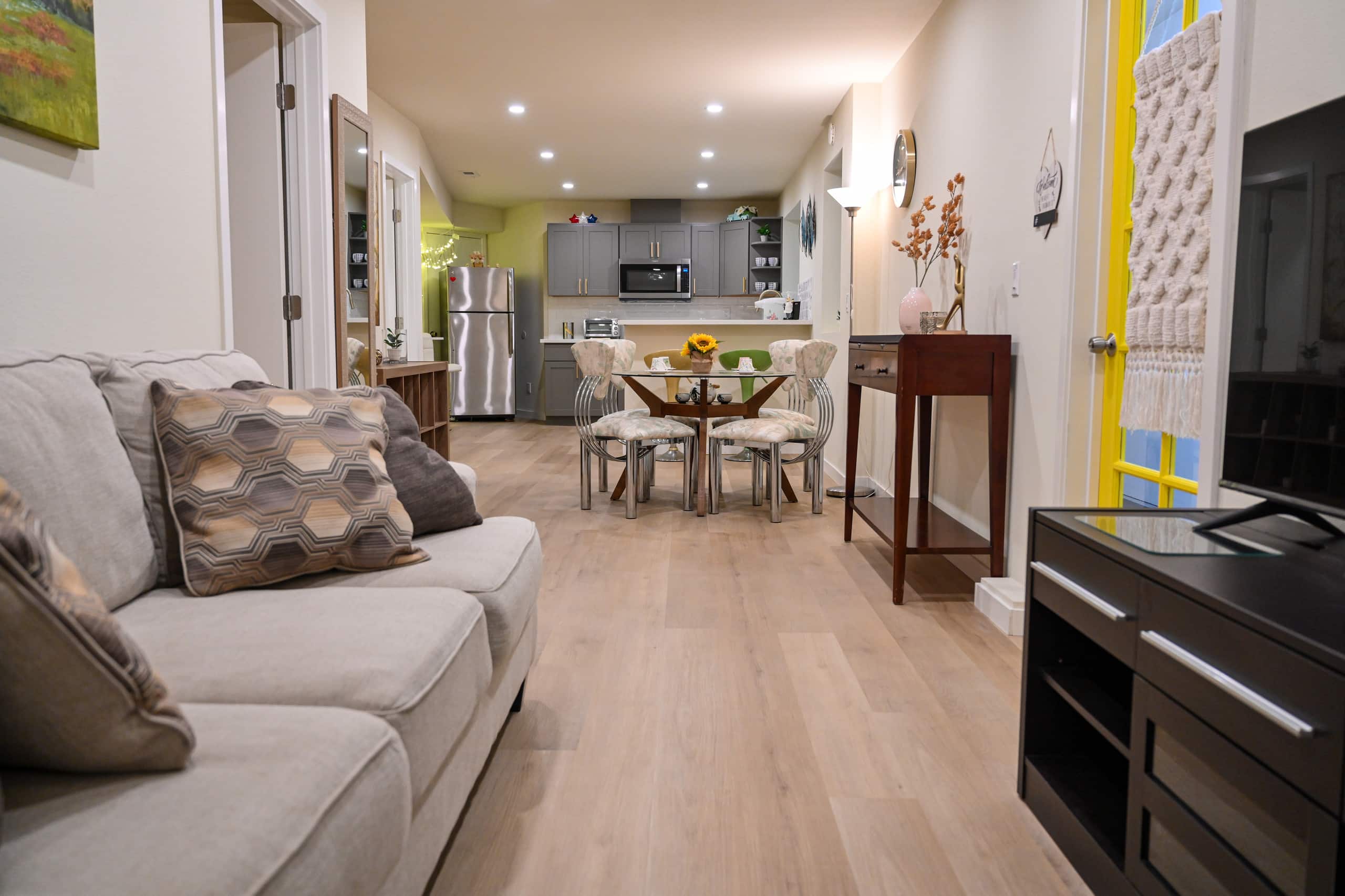 Home in San Francisco · ★4.97 · 2 bedrooms · 3 beds · 2 baths - Image 2