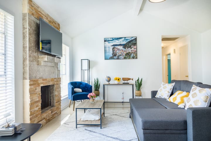Modern, Elegant, Spacious 3 Bedrooms Home