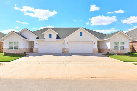 Gather! Modern Farmhouse Abilene 6BR 4BA Sleeps 18