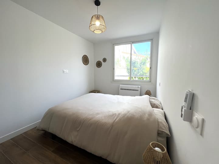 Spavaća soba bračni krevet 140 cm