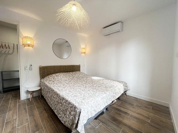 Glavna spavaća soba s garderobom i kupaonicom