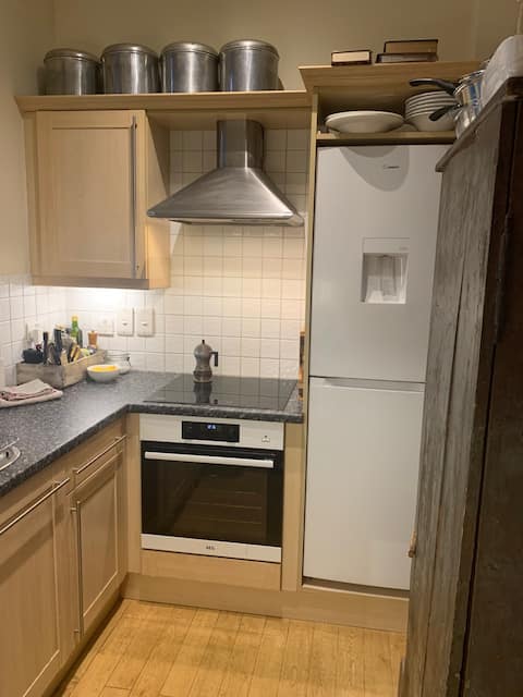 Popular Airbnb listing: Central London (West End) two bedroom flat in City Of Westminster