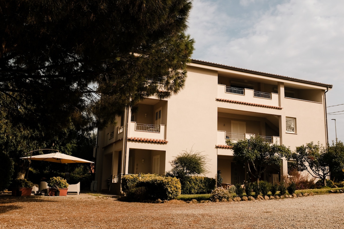 Airbnb con mejor rendimiento: Casa Nirvana - Earth Apartment en Castellabate