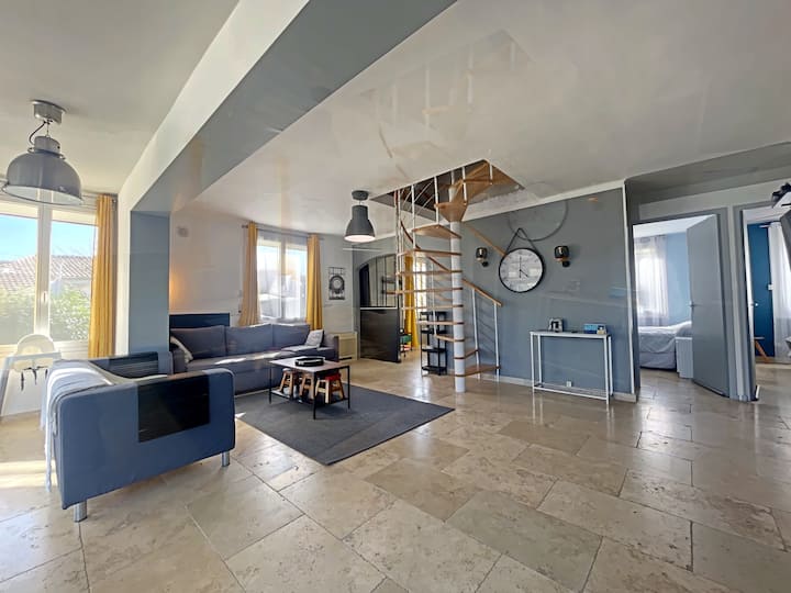 Jolie Villa Avec Piscine Et Vue Sur Le Luberon - Ménerbes