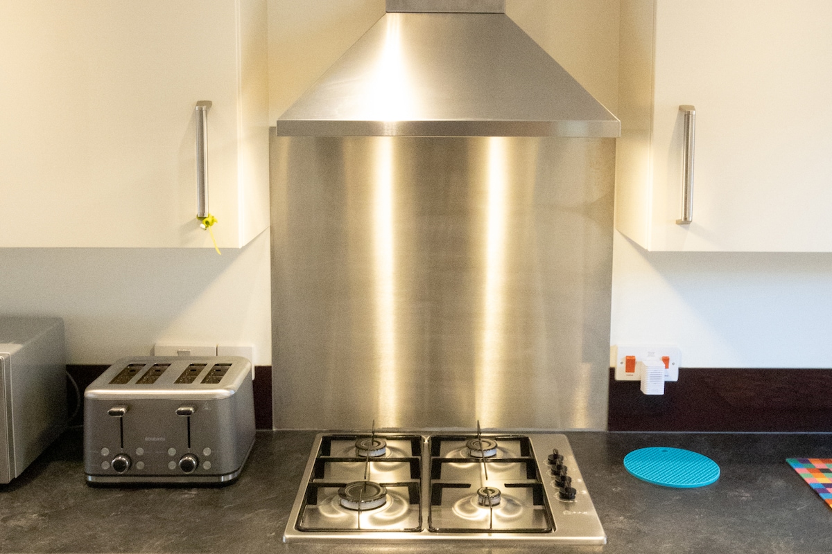 Central | Sleeps 5 | Free Parking