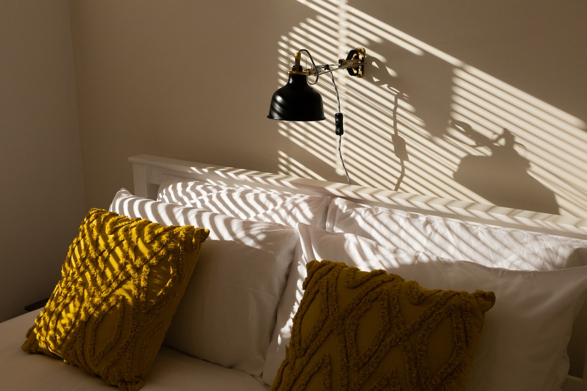 Central | Sleeps 5 | Free Parking
