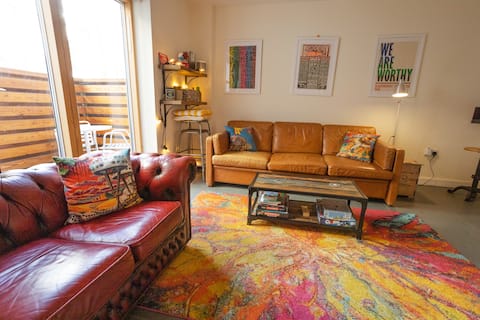 Top Airbnb: Central | Sleeps 5 | Free Parking in Norfolk