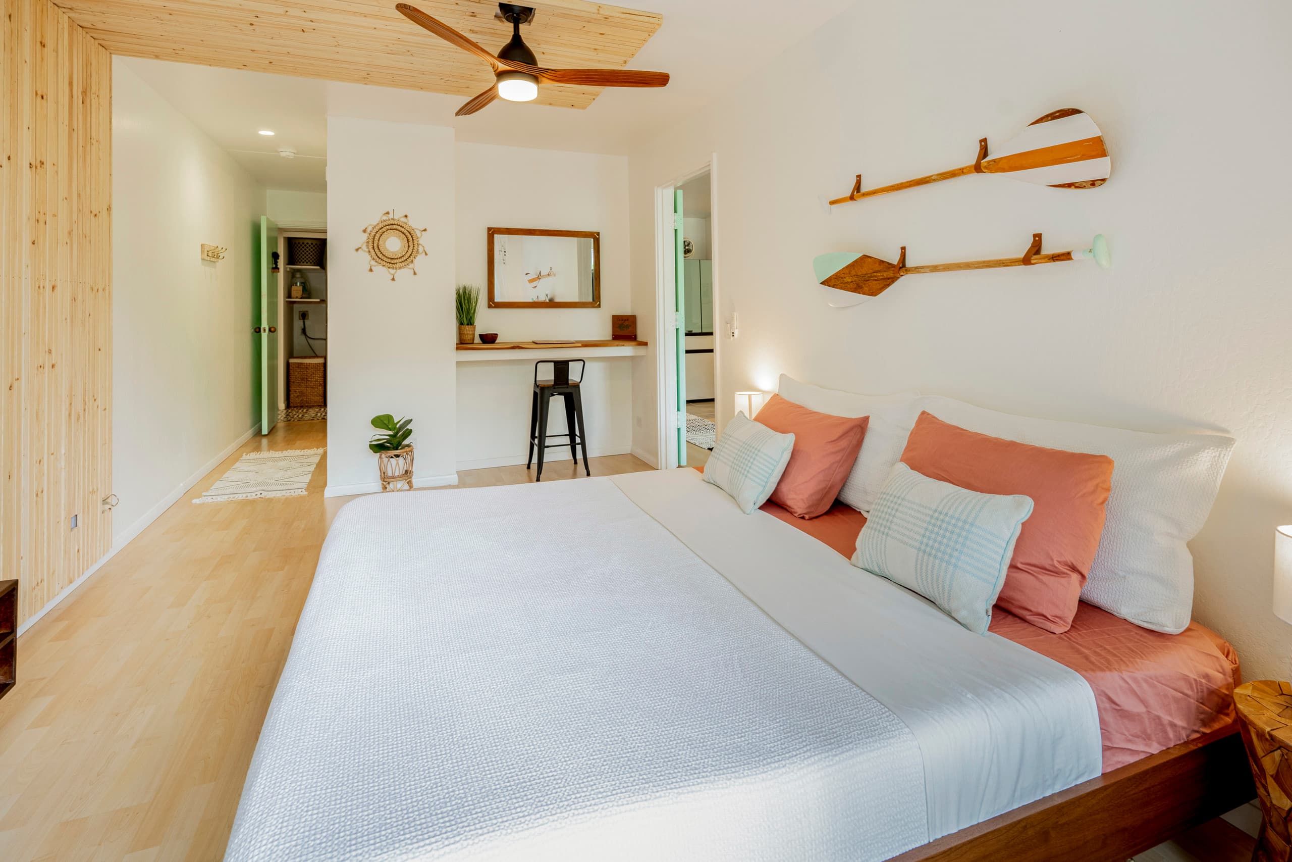 Condo in Kailua-Kona · ★4.96 · 2 bedrooms · 4 beds · 2 baths - Image 16