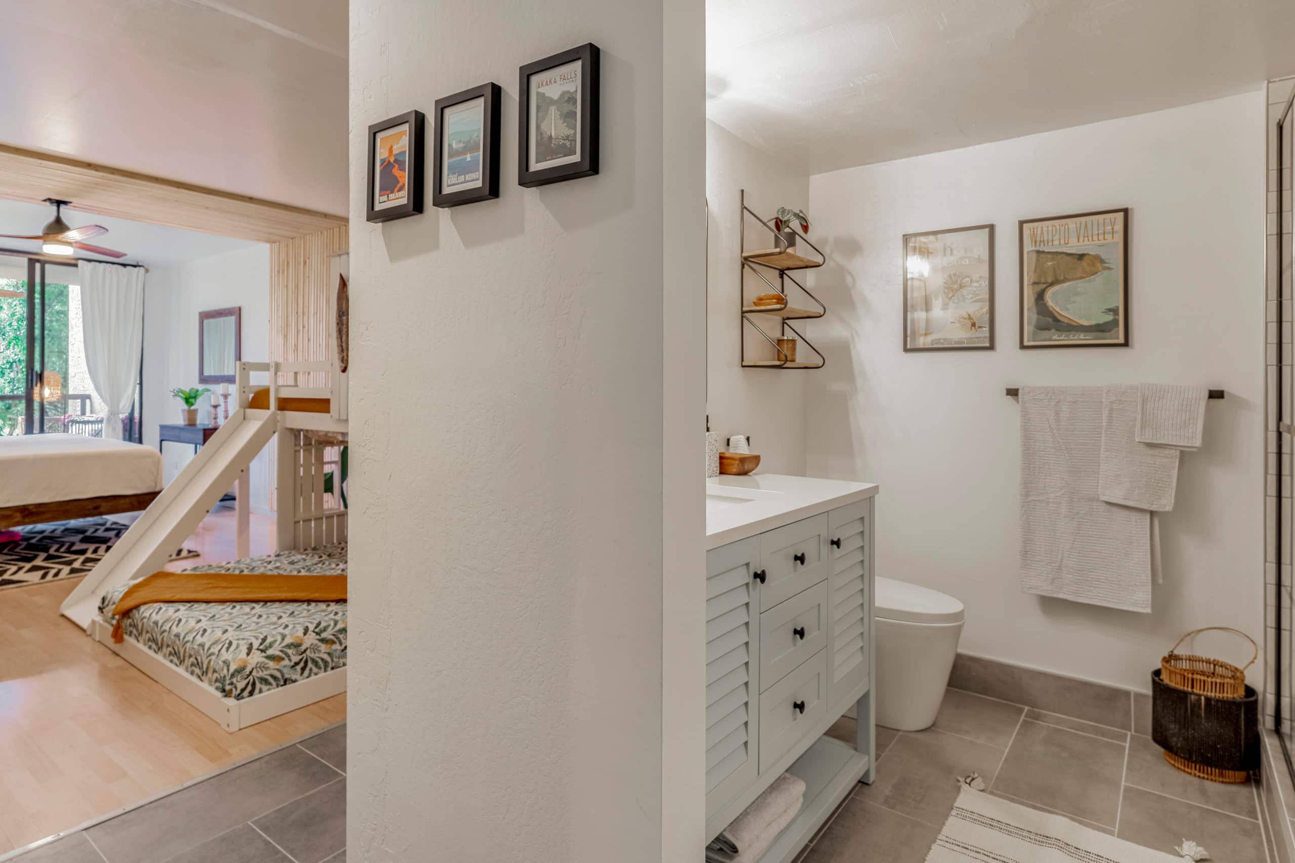 Condo in Kailua-Kona · ★4.96 · 2 bedrooms · 4 beds · 2 baths - Image 18
