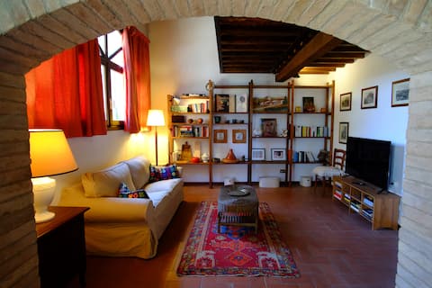 Annuncio Airbnb popolare: Tuopina Chianti House [AC. - Free Parking] a Castellina In Chianti