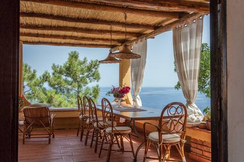 Casa Scogliera di Scilla - Villa overlooking the sea