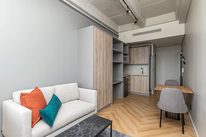 Sehemu ya kukaa, sehemu ya kulia chakula, jiko