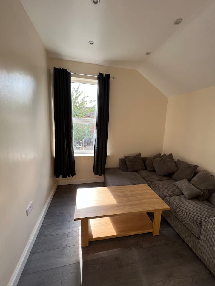 Lovely 2 Bedroom Condo Close To City Center (K1) - Hull