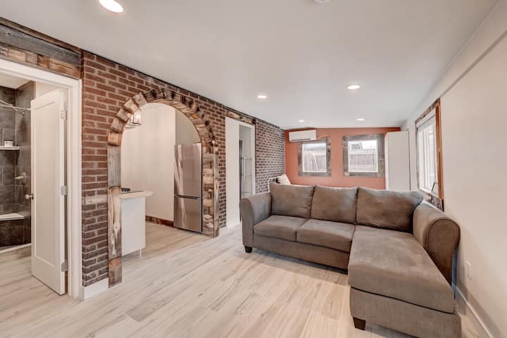 Near Red Rocks, Golden & Downtown - Queen Size Bed - Englewood, CO