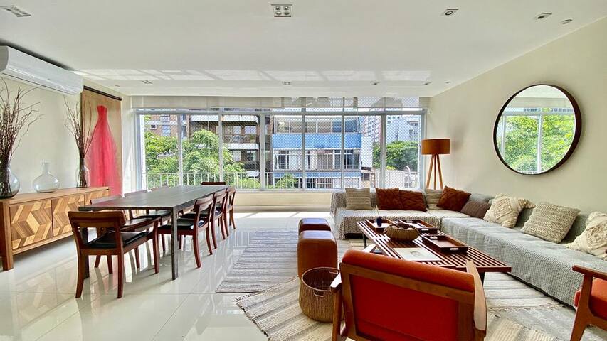 Apartment in the best location in Ipanema gallery image 2