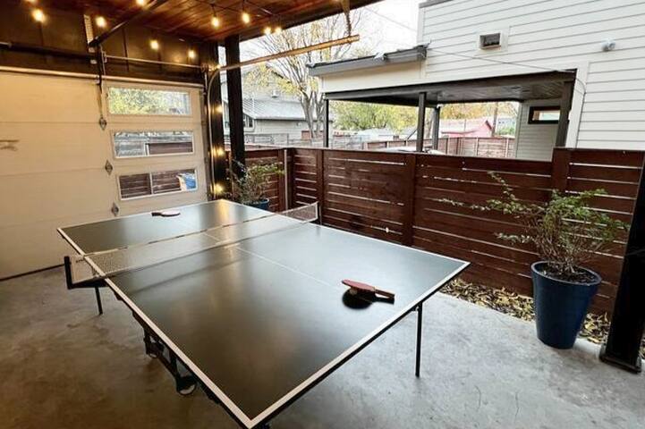 Modern Home – 5 min to 6th Street, Rainey, SXSW gallery image 3