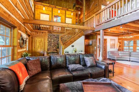 Pigeon Forge Mountain Cabin Getaway