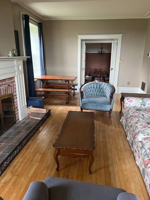 Successful Airbnb property: Large Heritage home with lots of charm in Frontenac