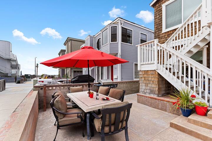 Nantucket style Beach House in Mission Beach! gallery image 4