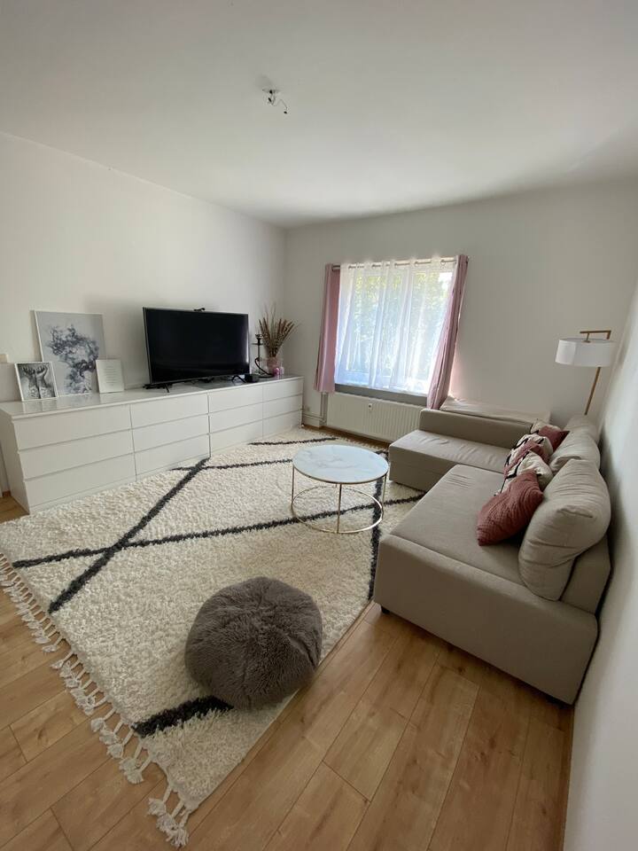 Lovely central apartment with sunny balcony Flats for Rent in Leipzig