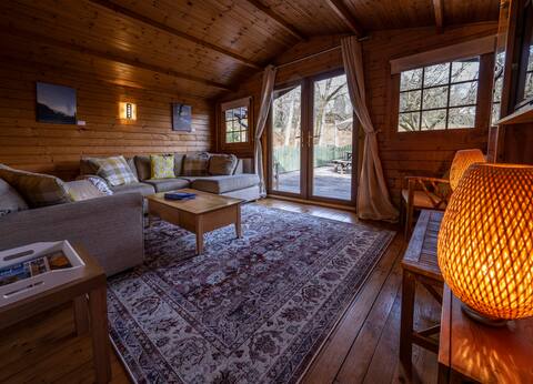 Successful Airbnb property: Cosy 2-bedroom chalet with Ben Nevis views in Kilmonivaig