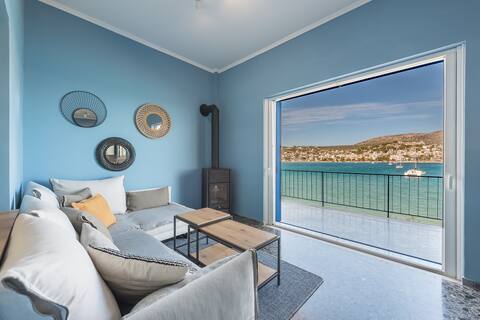 “Seazen” * beach house * stunning views * unique!