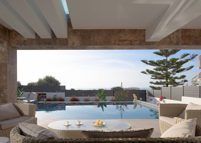 Marianna Villa, a luxury hideaway by the sea gallery image 2