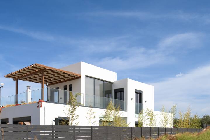 Marianna Villa, a luxury hideaway by the sea gallery image 4