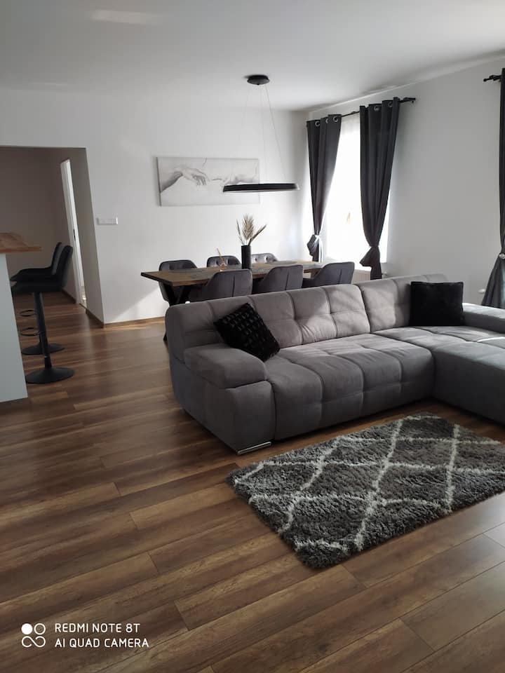 Villa Anna, Ingyenes Wifivel éS Parkolással. - Zalaegerszeg