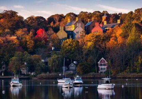 Captain’s Cottage Water Views -3 Bdrm