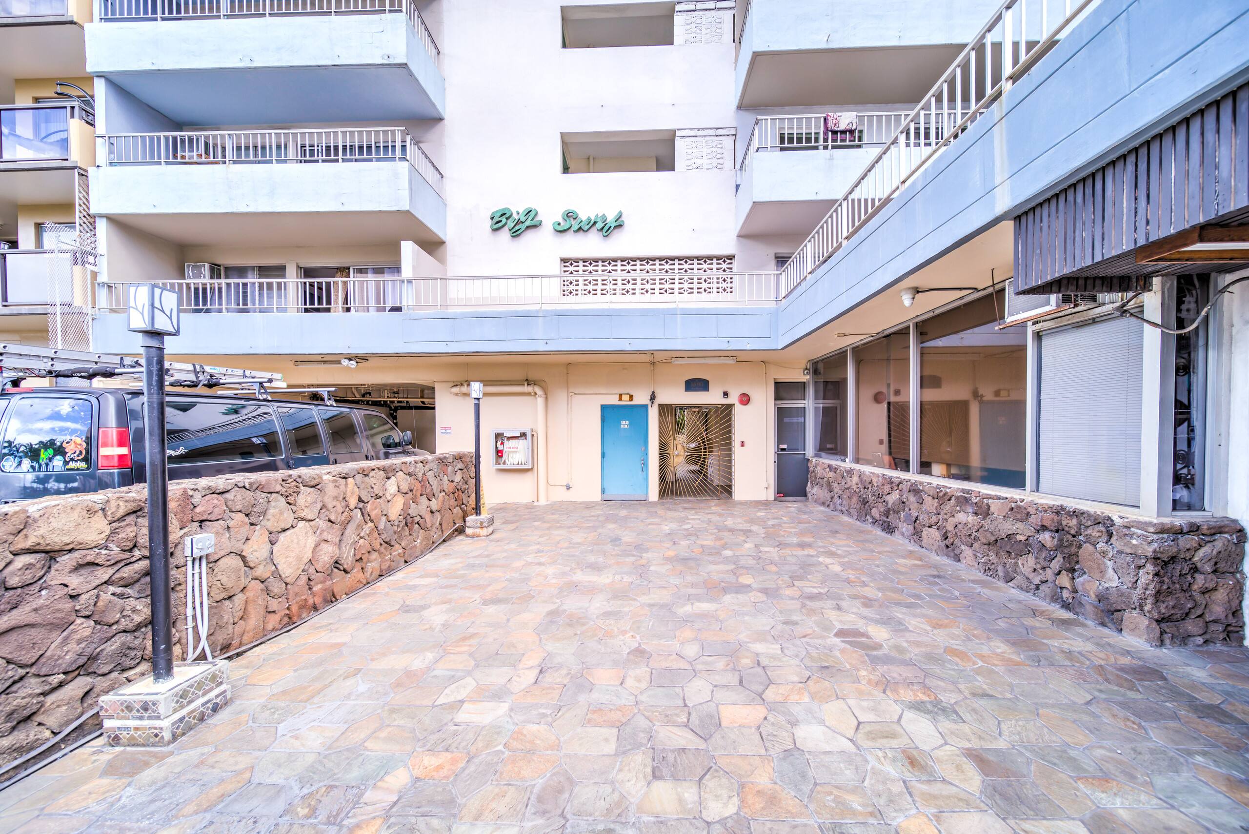 Condo in Honolulu · ★4.8 · 1 bedroom · 1 bed · 1 shared bath - Image 6