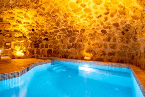 Luxury Cave Room With POOL - Atilla's Cave Hotel