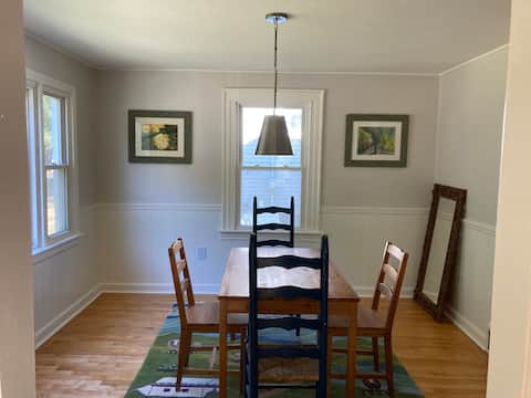 Near Yale, QU, NHU, King bed & parking