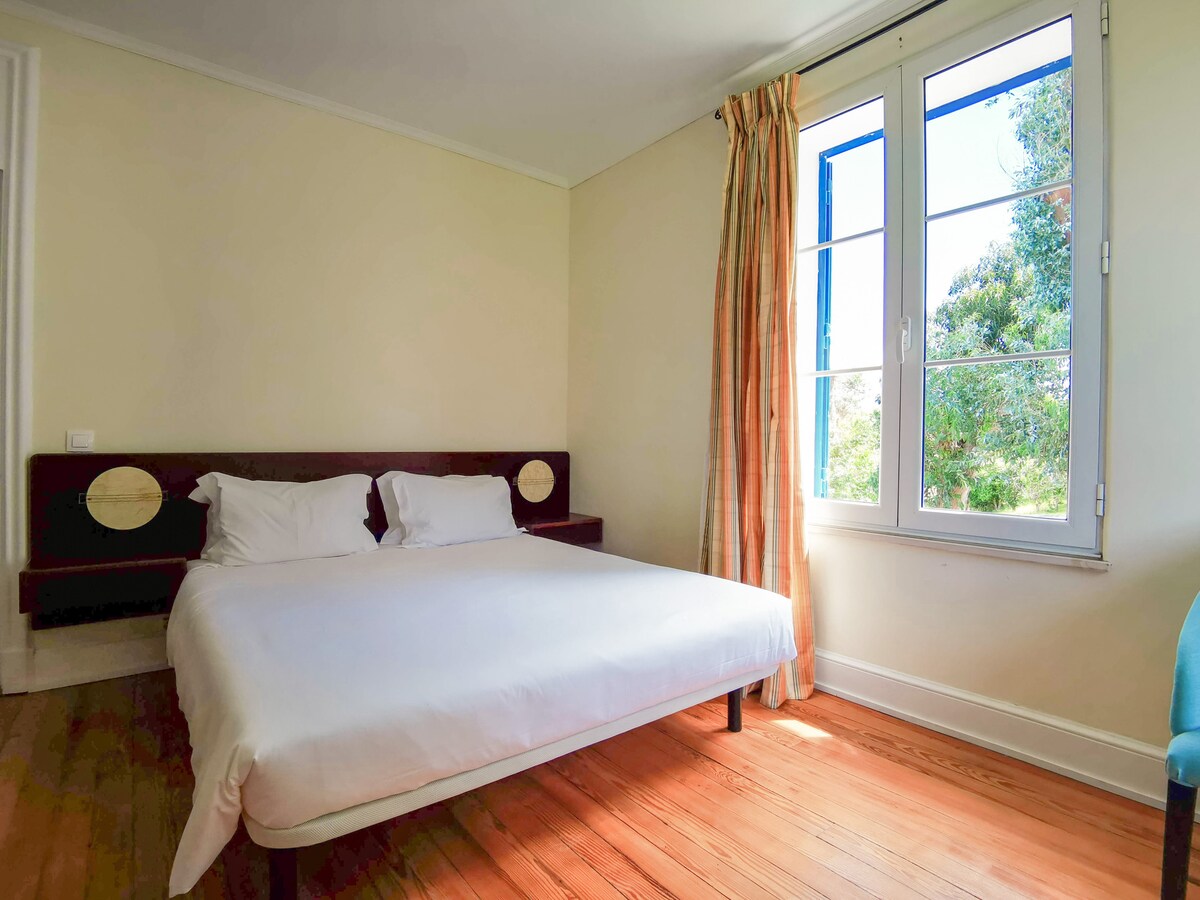 საძინებელი 4