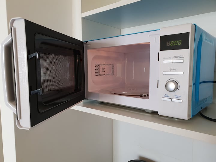 Bright modern studio apartment in Almagro