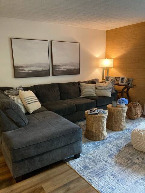 Renovated townhome close to Oglebay Resort