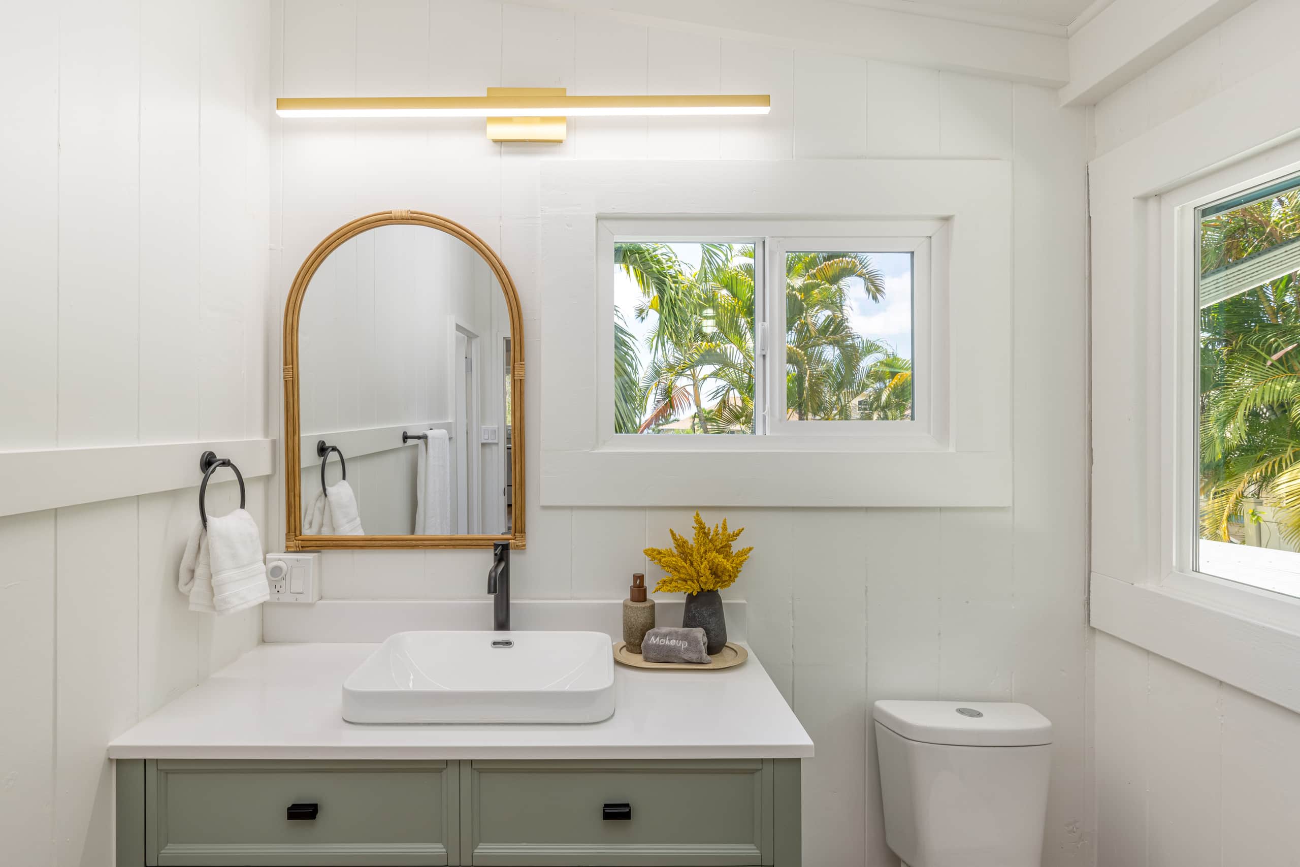 Home in Kailua-Kona · ★4.91 · 2 bedrooms · 4 beds · 2.5 baths - Image 11